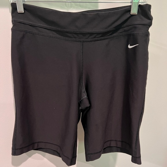 Nike Black Bike Shorts with Moisture-Wicking Fabric - Picture 1 of 10